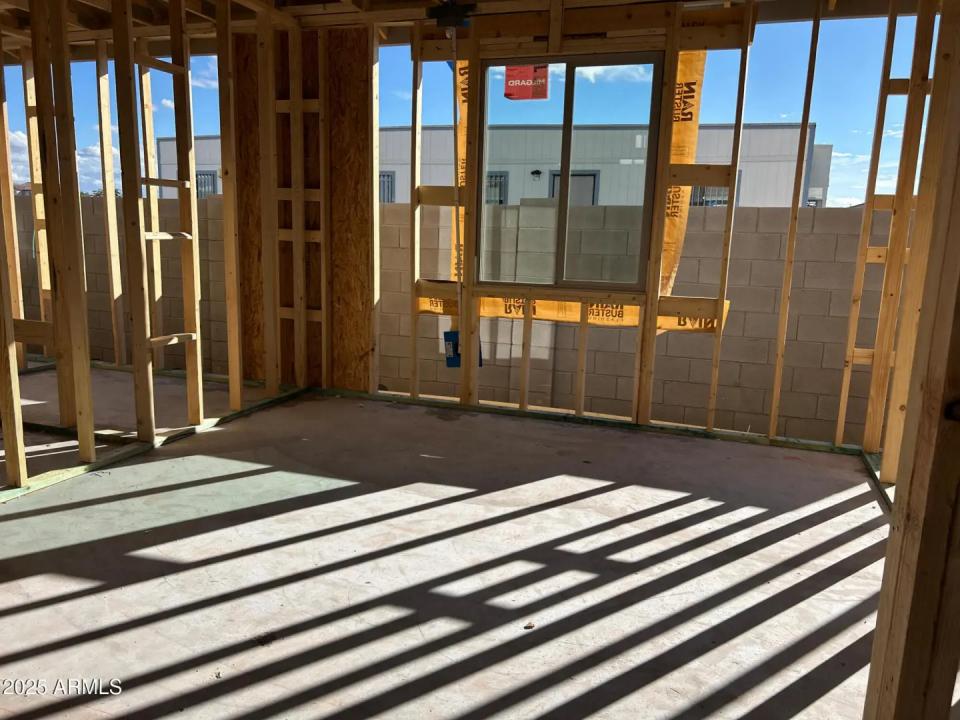 Real Estate Picture 7