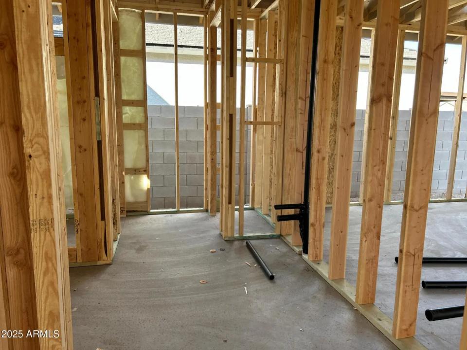 Real Estate Picture 11