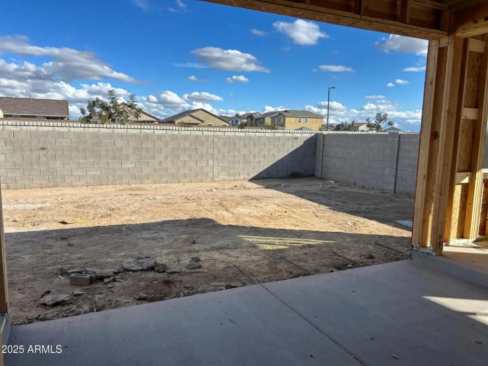 Real Estate Picture 12