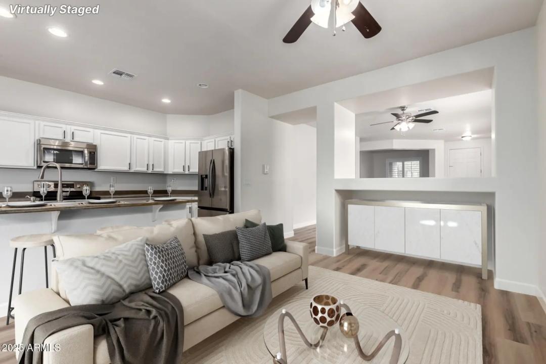 Real Estate Picture 11