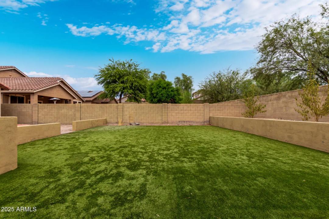Real Estate Picture 32