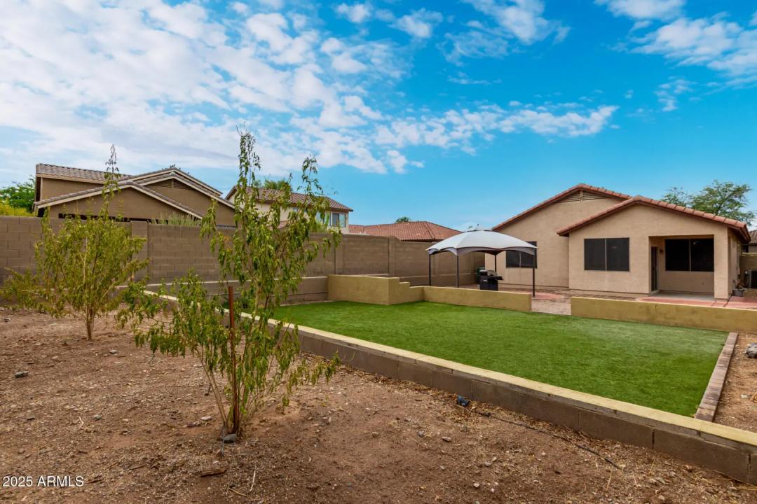 Real Estate Picture 28