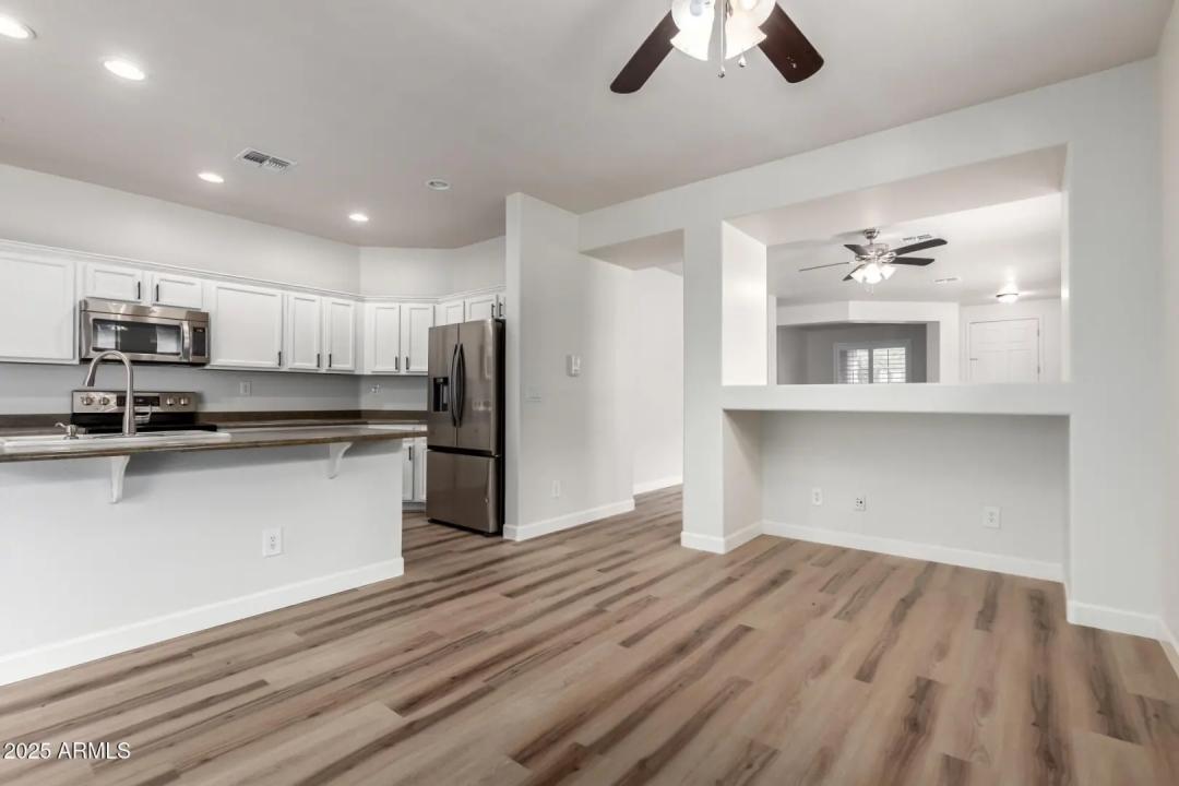 Real Estate Picture 10
