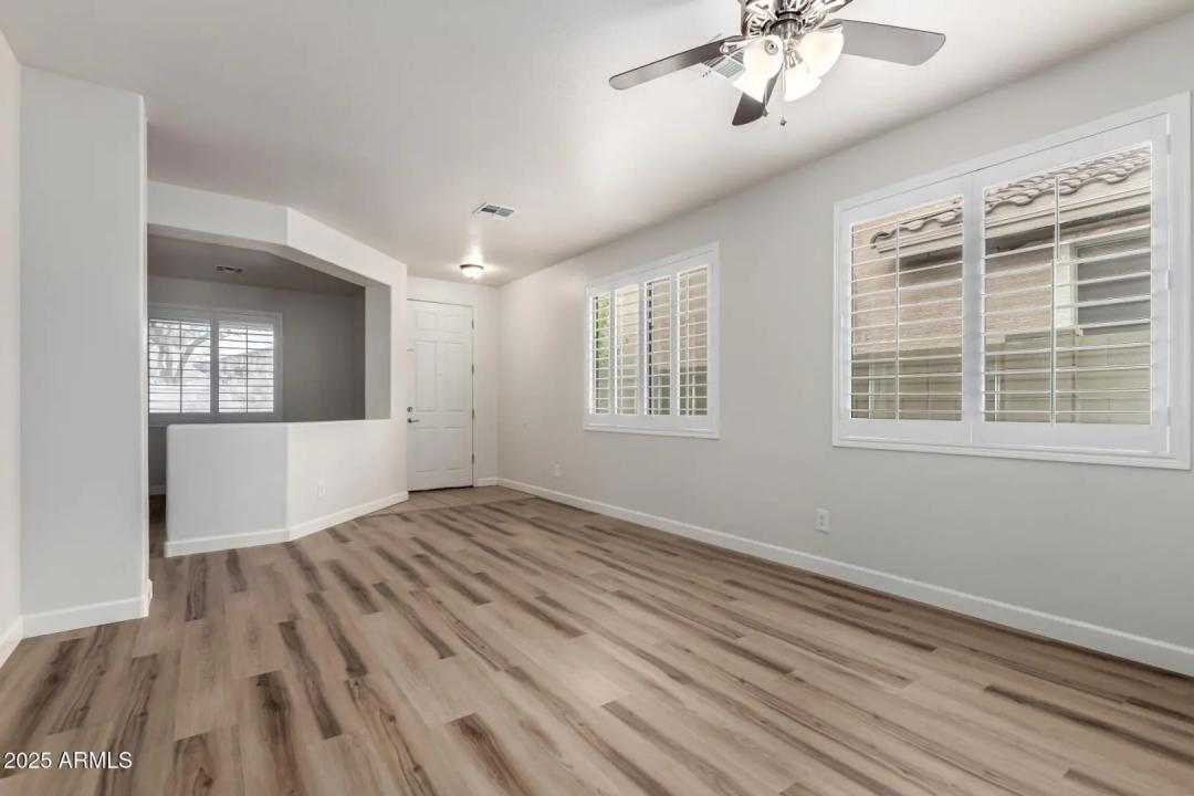 Real Estate Picture 5