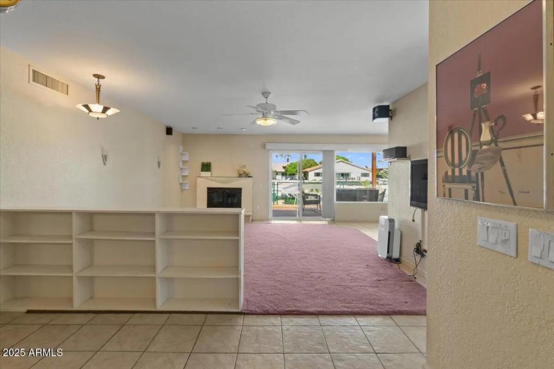 Real Estate Picture 8