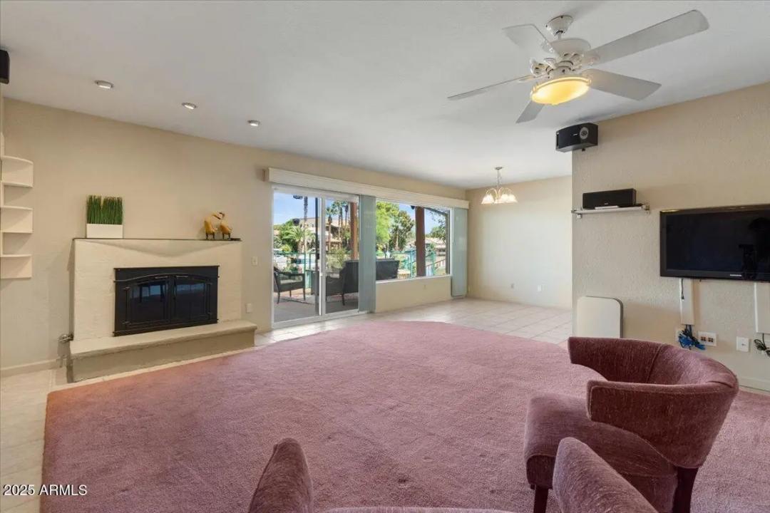 Real Estate Picture 9