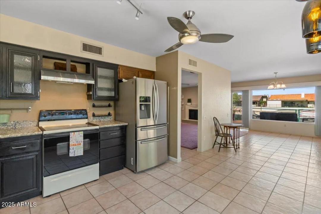 Real Estate Picture 13