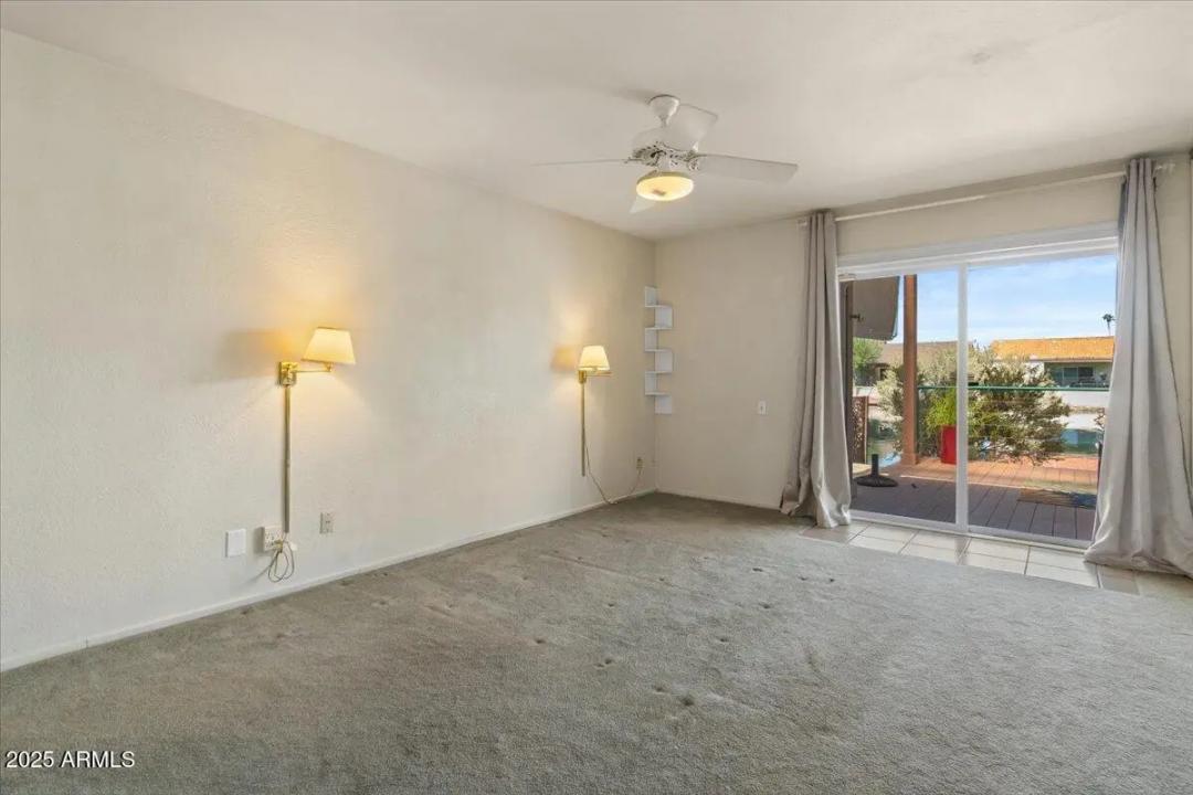 Real Estate Picture 14