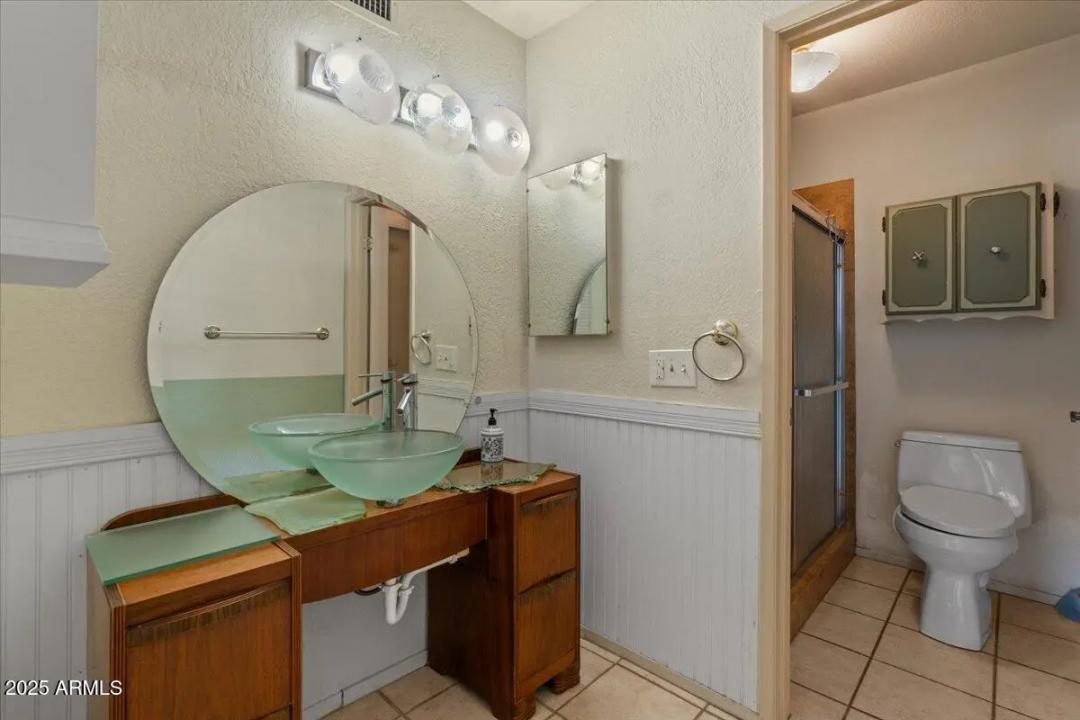 Real Estate Picture 16
