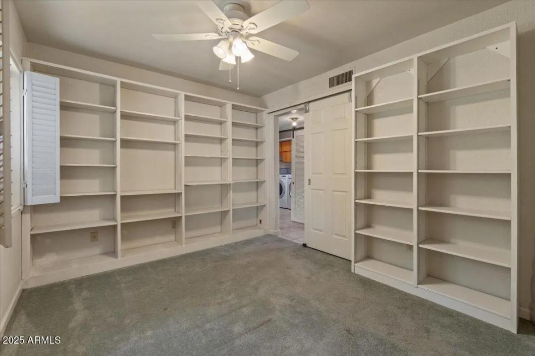 Real Estate Picture 17
