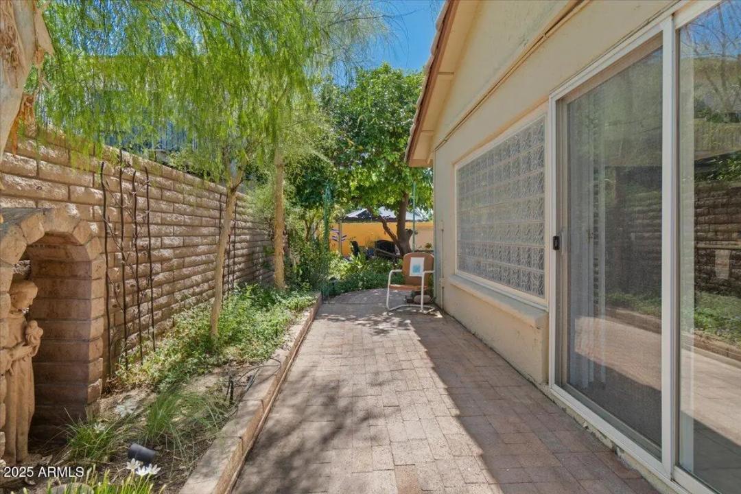 Real Estate Picture 30