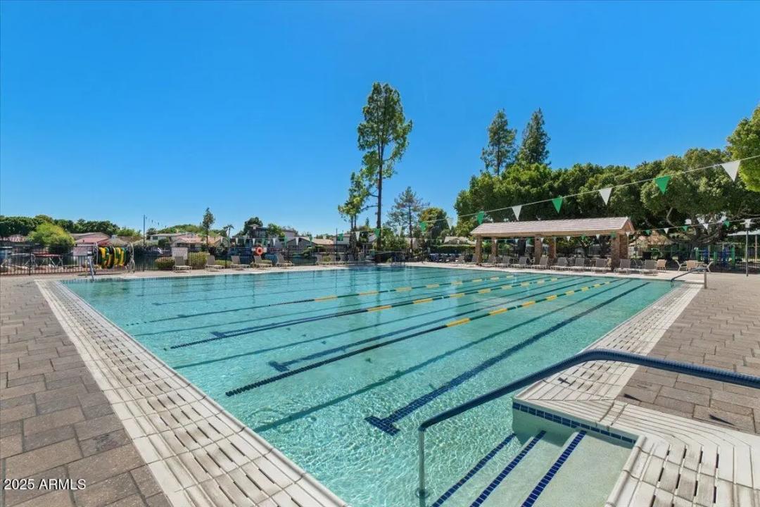 Real Estate Picture 40