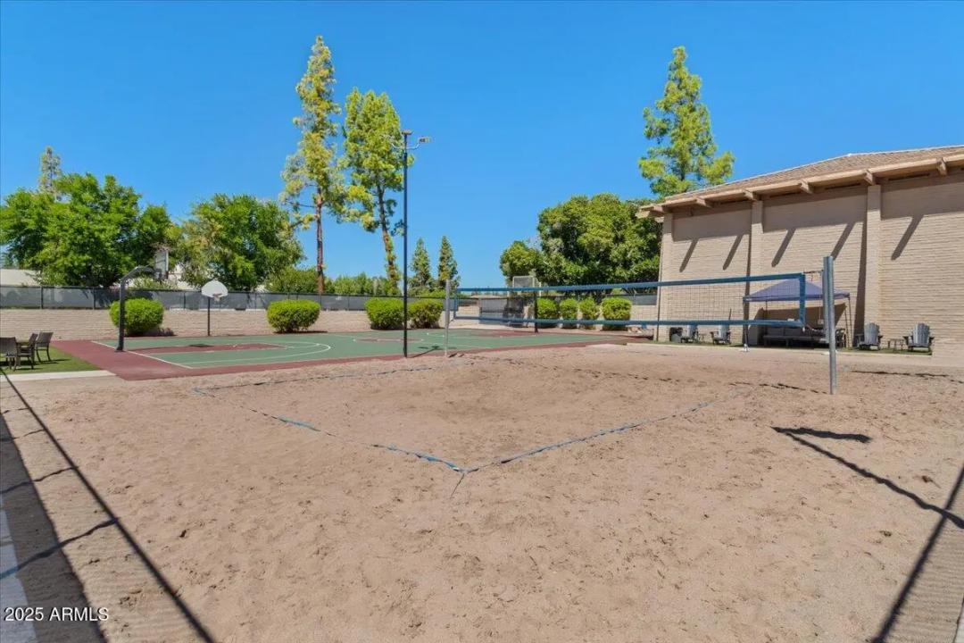 Real Estate Picture 43