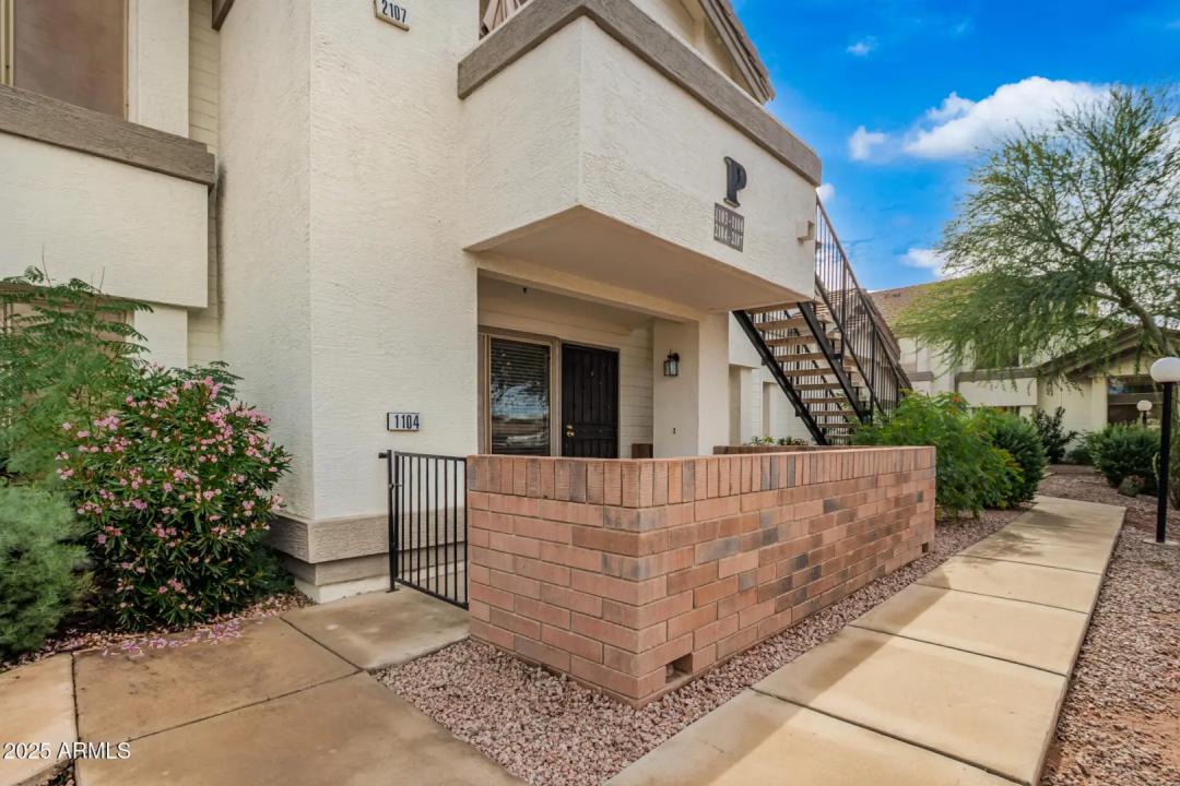 2201 N COMANCHE Drive 1104 Chandler AZ 85224