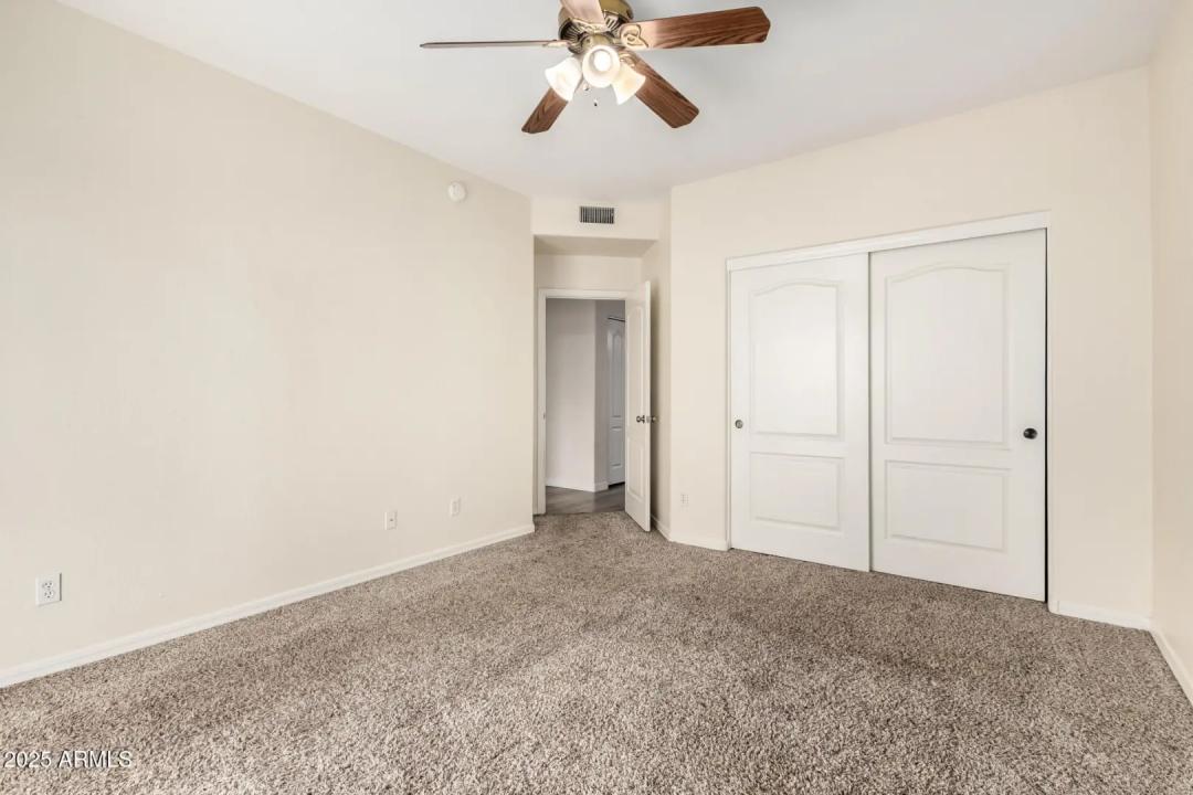 Real Estate Picture 18