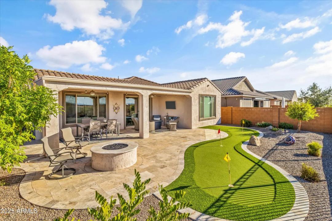 Real Estate Picture 3