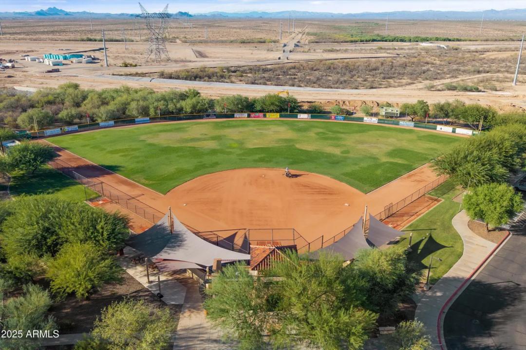 Real Estate Picture 36