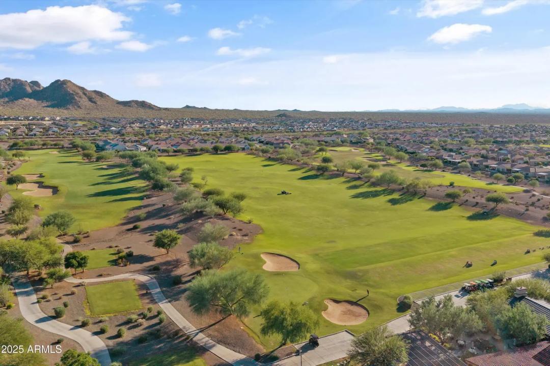 Real Estate Picture 33