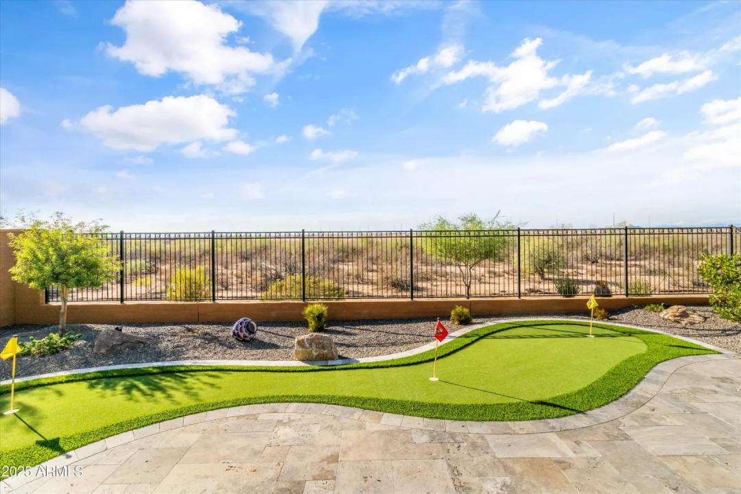 Real Estate Picture 30
