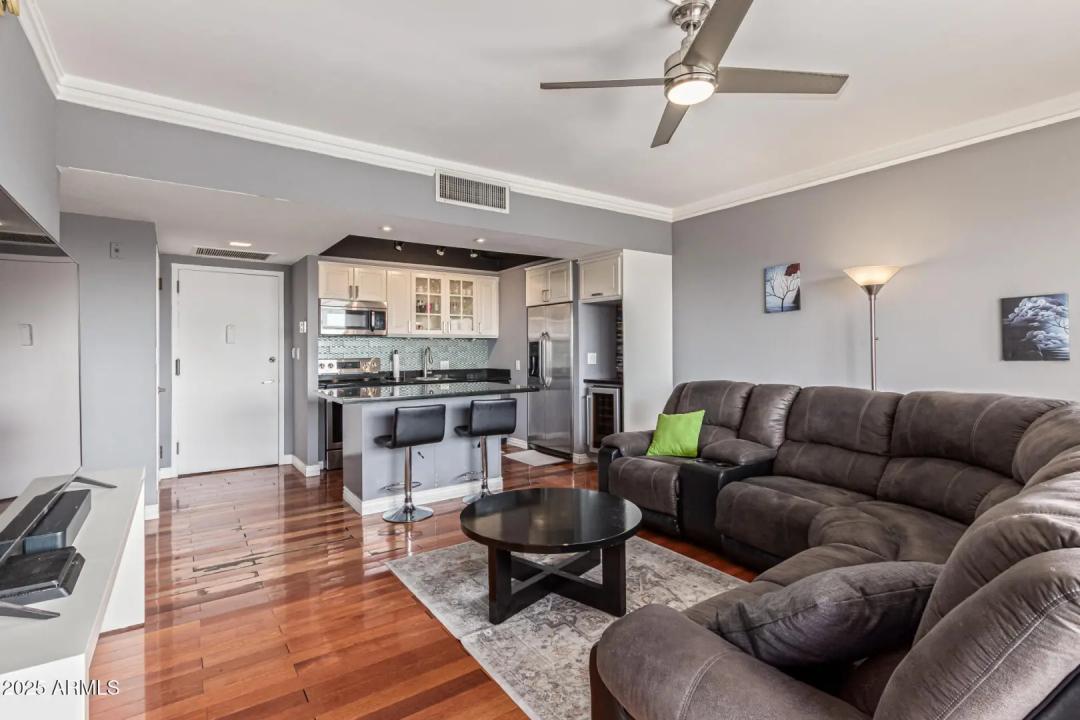 Real Estate Picture 1
