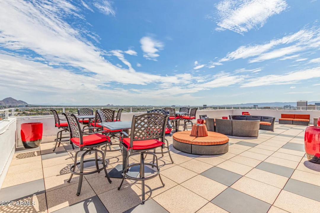 Real Estate Picture 23