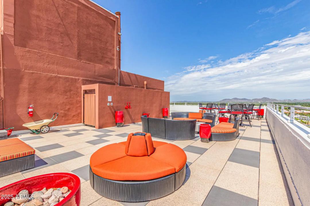 Real Estate Picture 24