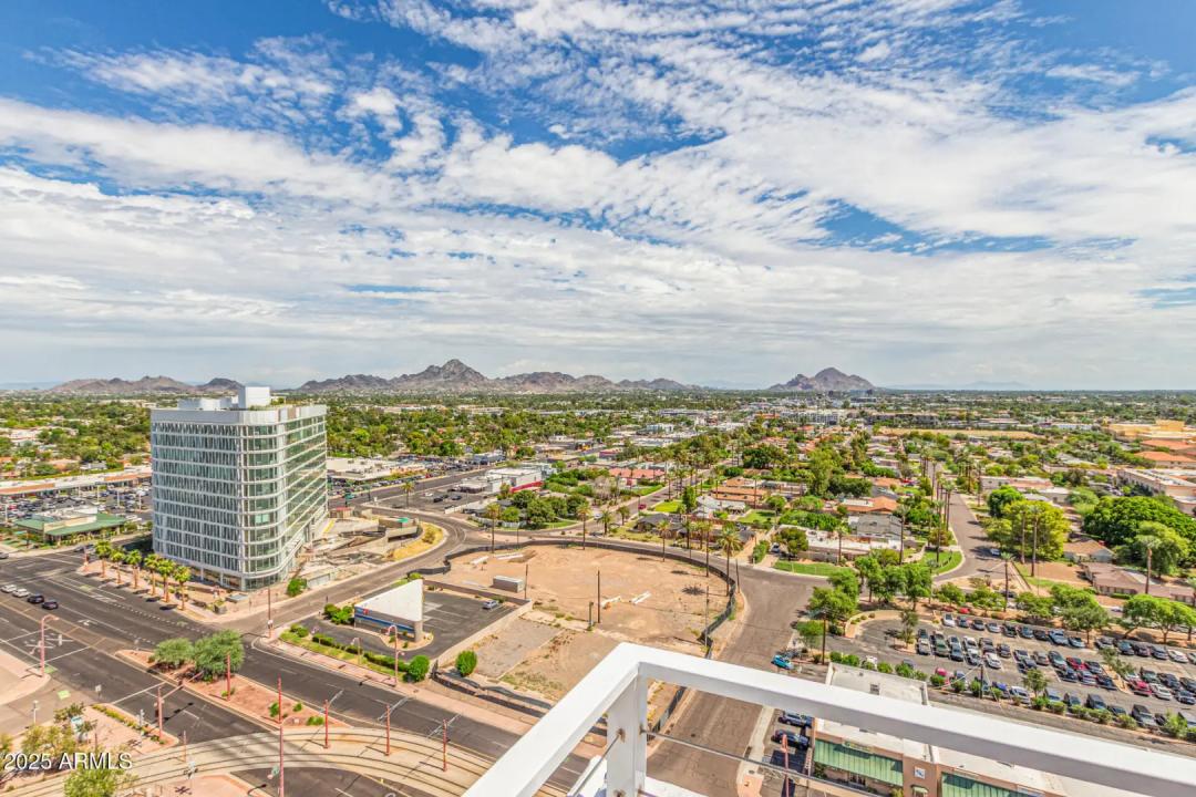 Real Estate Picture 25