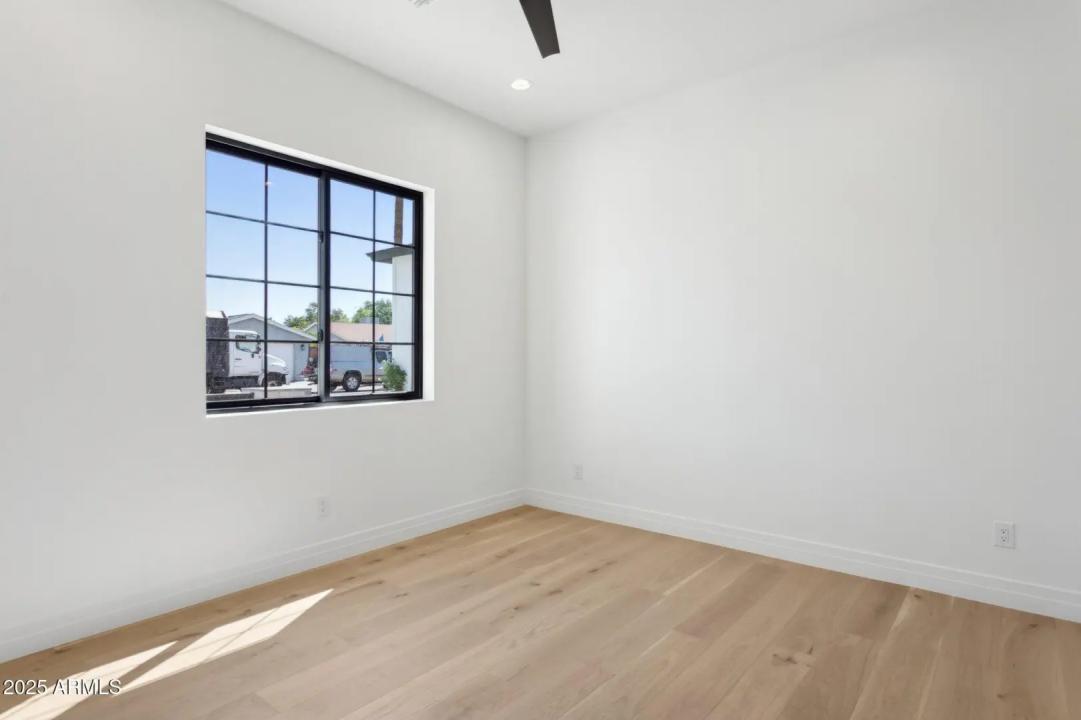 Real Estate Picture 31