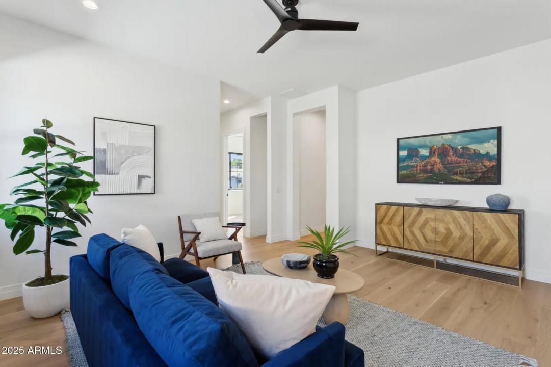 Real Estate Picture 26