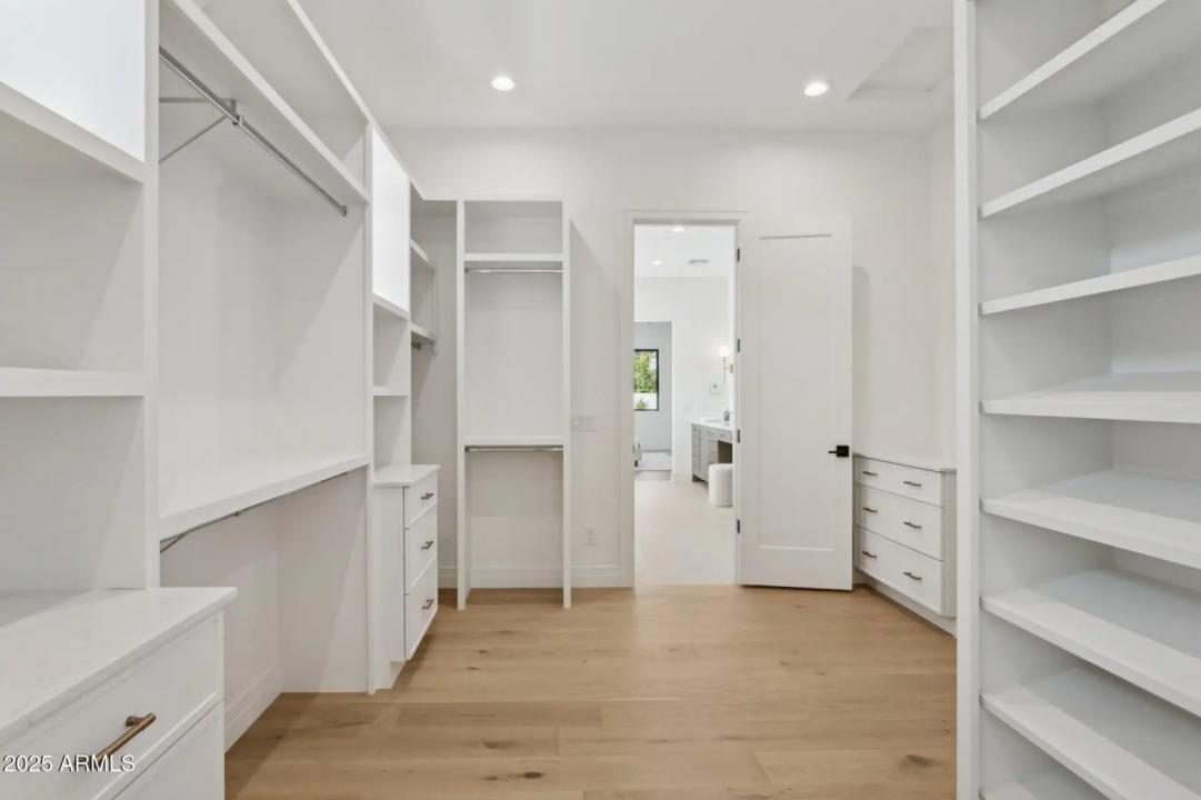 Real Estate Picture 22