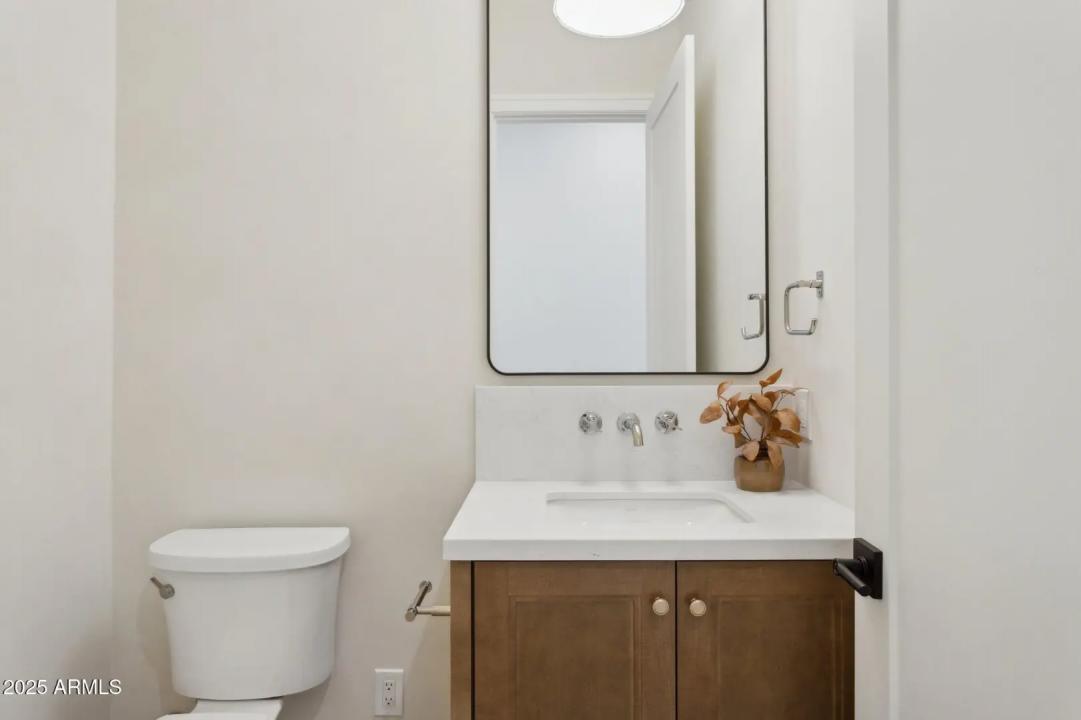 Real Estate Picture 25