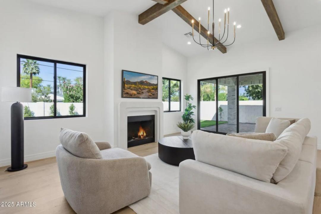Real Estate Picture 15