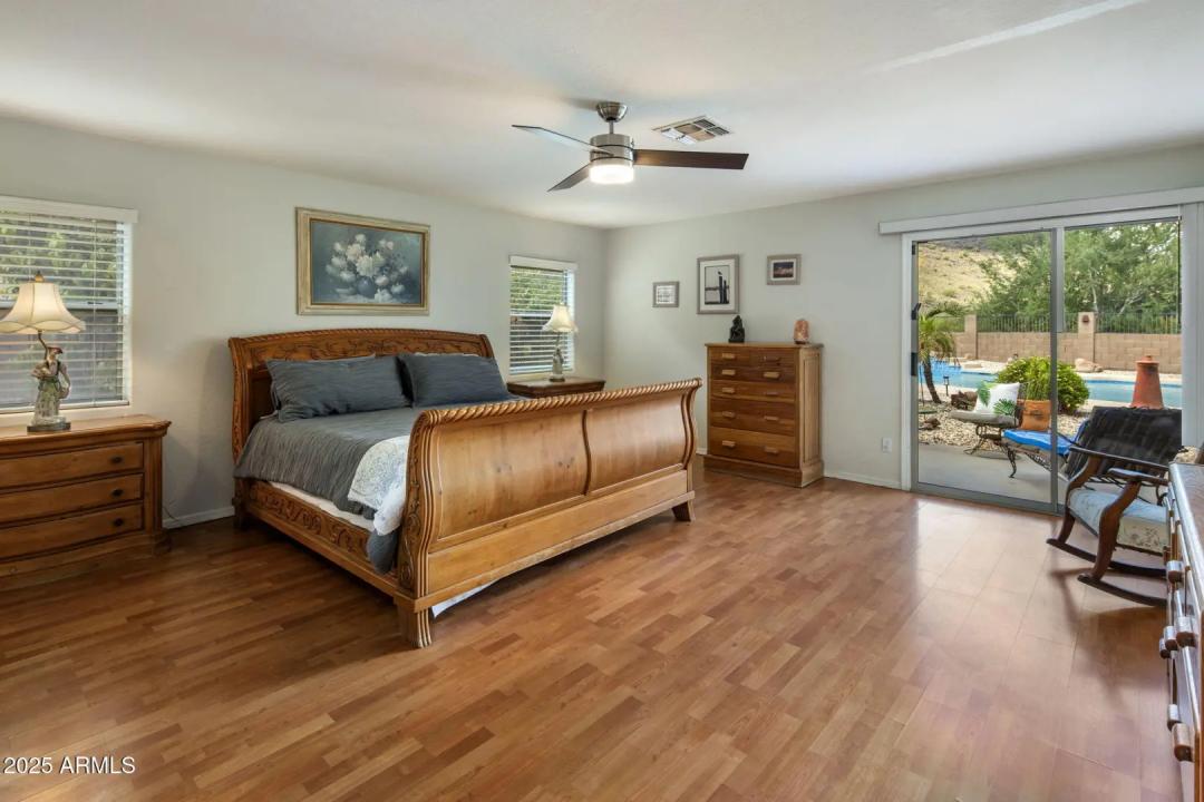 Real Estate Picture 13
