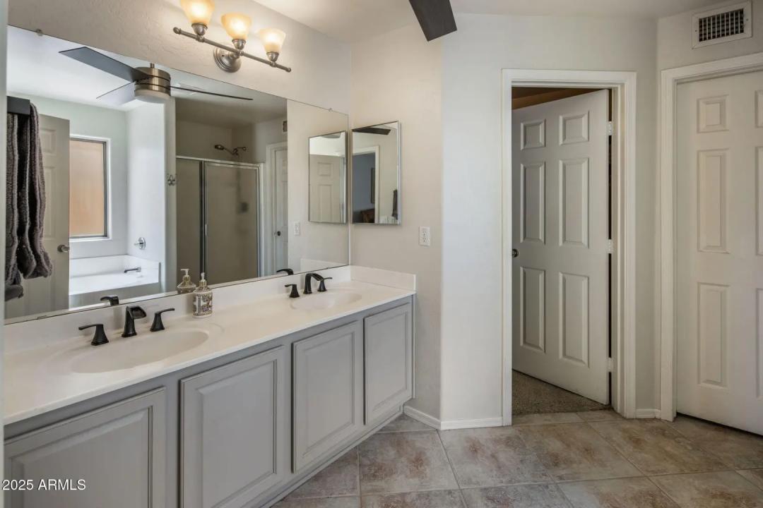 Real Estate Picture 15
