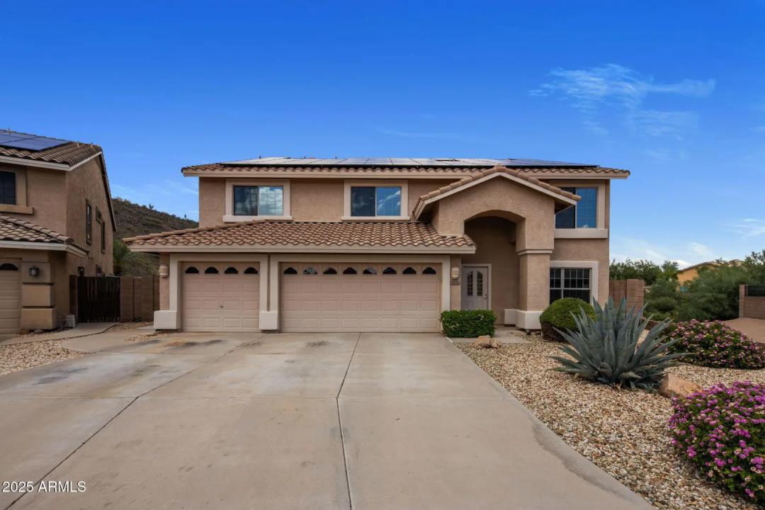 Real Estate Picture 3