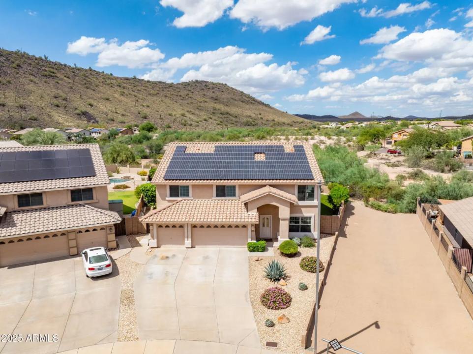 Real Estate Picture 30