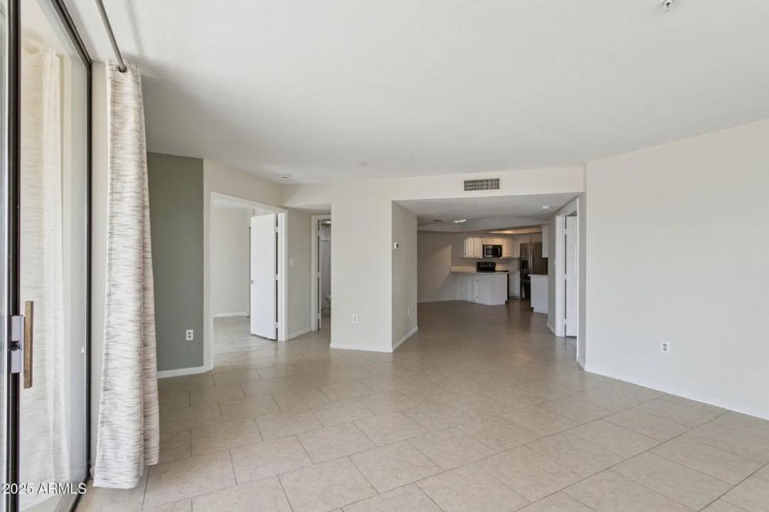 Real Estate Picture 9