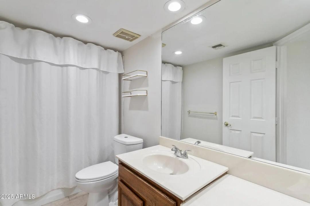 Real Estate Picture 21
