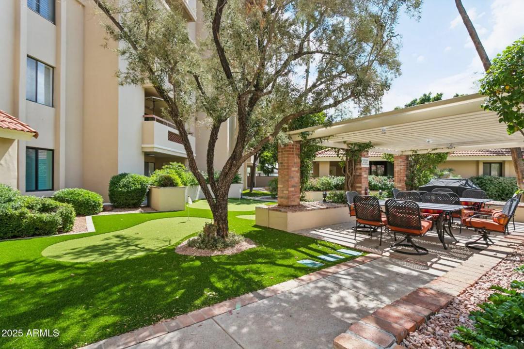 Real Estate Picture 25