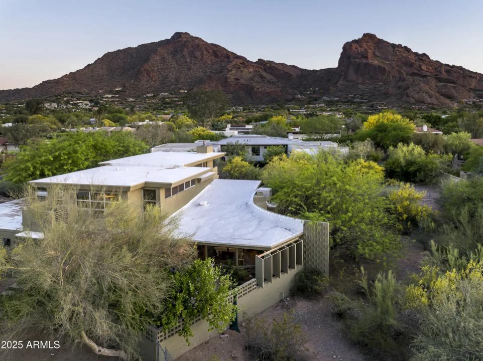 Real Estate Picture 1