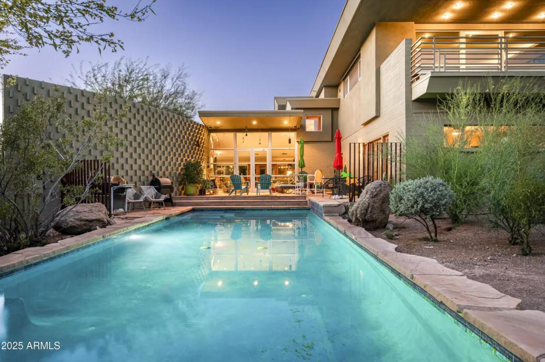 Real Estate Picture 22