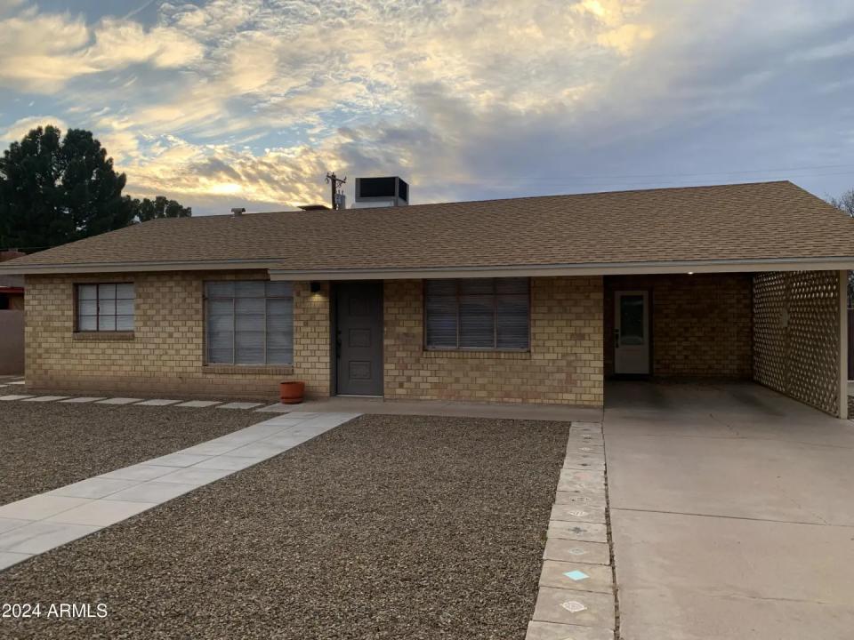 Real Estate Picture 1