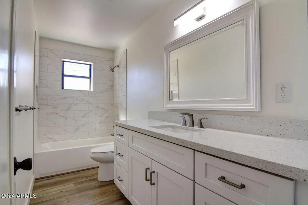 Real Estate Picture 10