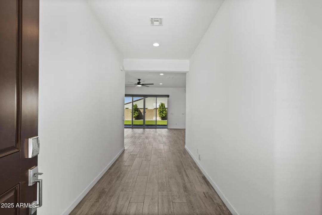 Real Estate Picture 3
