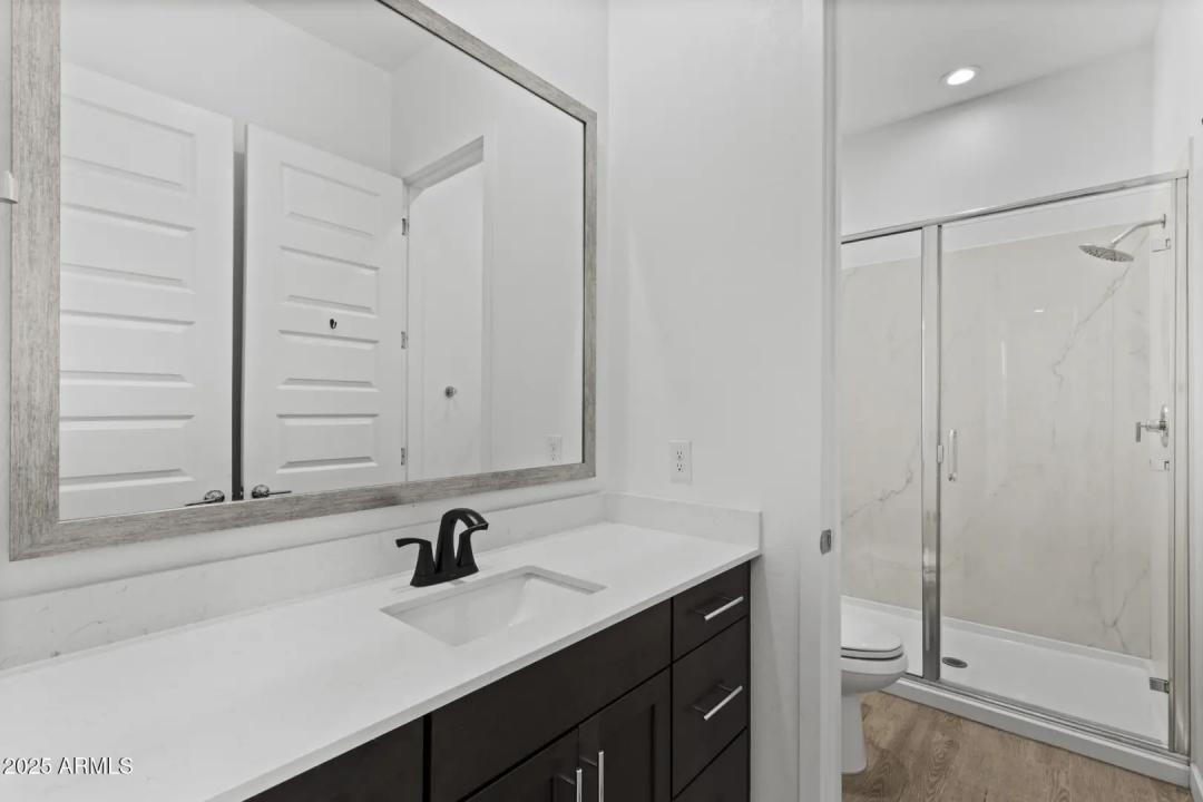 Real Estate Picture 16