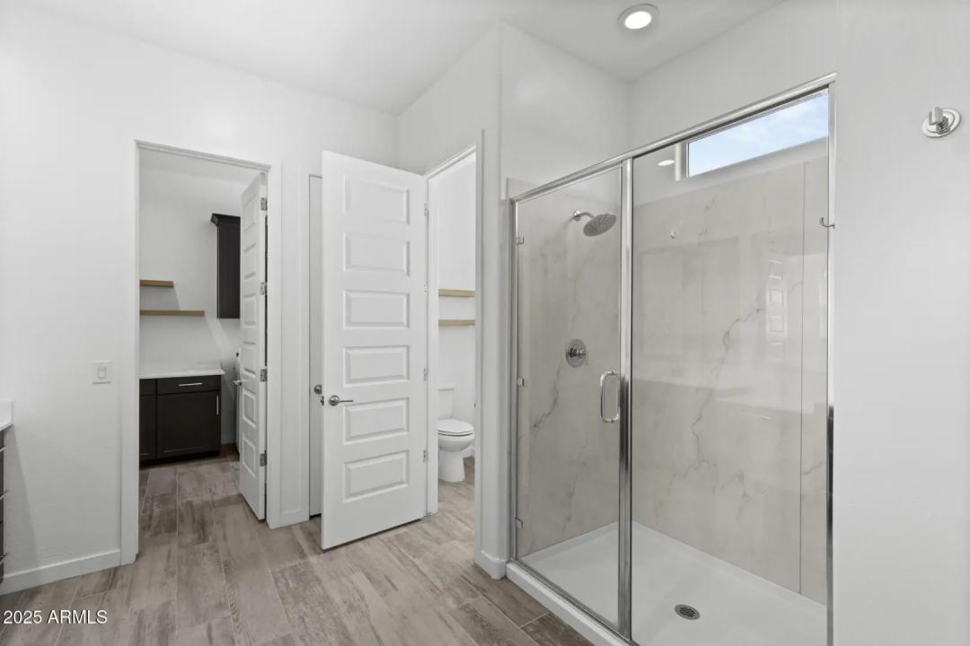 Real Estate Picture 14