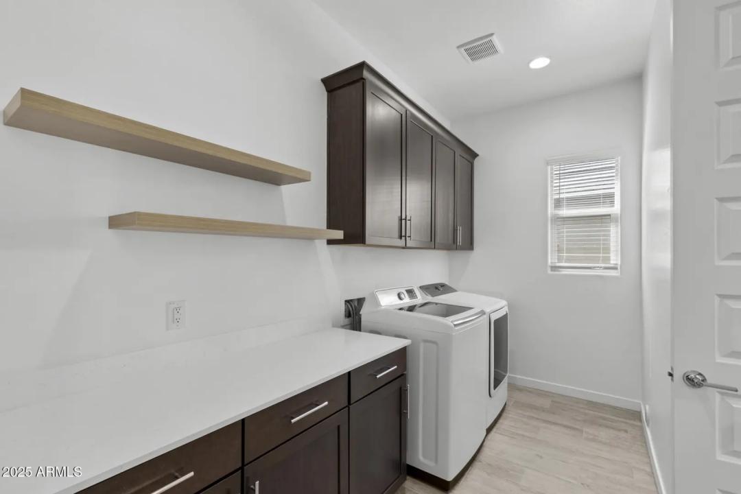 Real Estate Picture 15