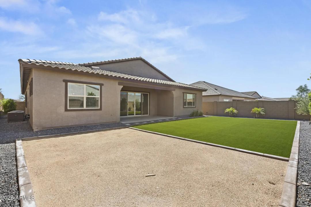 Real Estate Picture 20