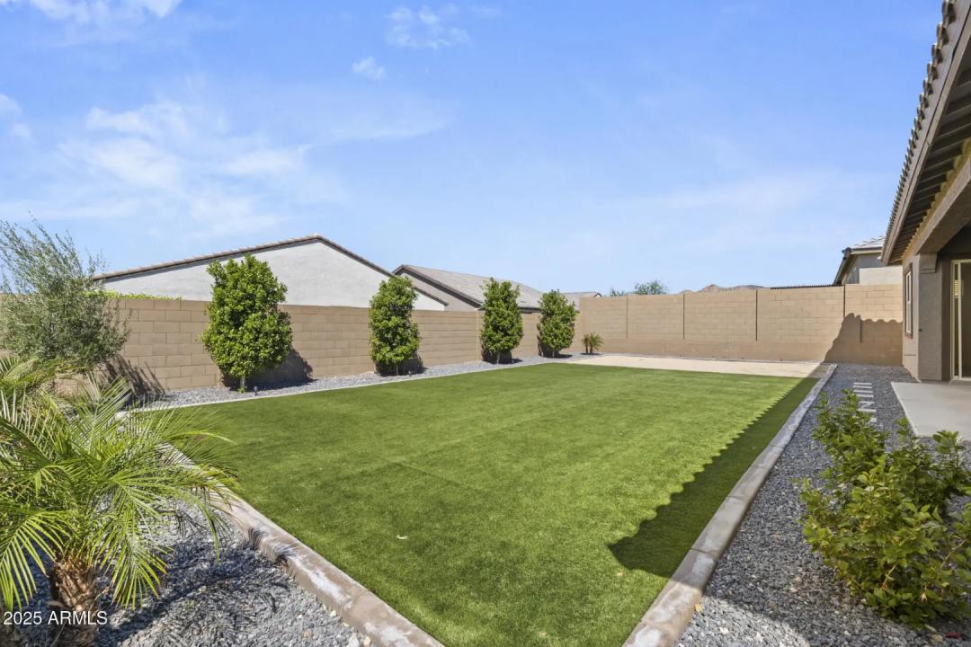 Real Estate Picture 21