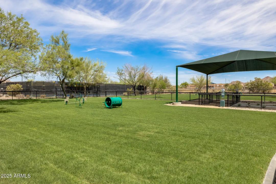 Real Estate Picture 33